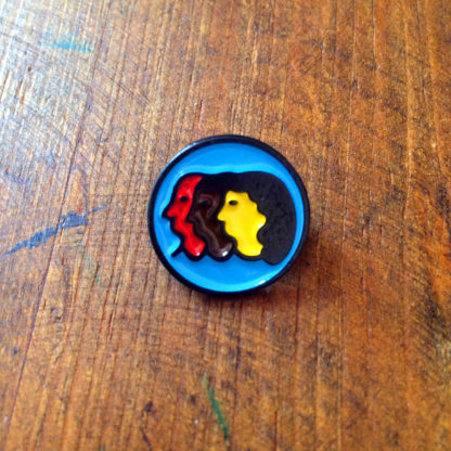 Politeísmo Benefit Enamel Pin